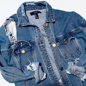 ✨Distressed Jean Jacket✨